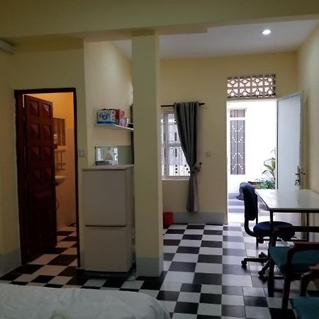 Room 7 - Studio In A Villa 5Mn Walk From The Royal Palace With Swimming Pool Phnom Penh Eksteriør bilde